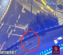 半斤老白干下肚 “醉摩托”摔得人事不醒