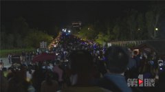 一年一夜游大足宝顶 灯光映衬展国宝魅力