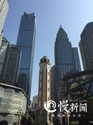 解放碑碑顶的方向标和风向仪 消失了？