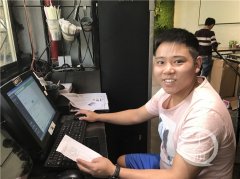 女子点外卖想要小猪佩奇陪吃饭 没想到真的收到了