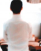 说好的提拔却成空欢喜 小伙苦咽领导“画饼”