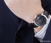 贪欲冒起要压制  否则追悔莫及