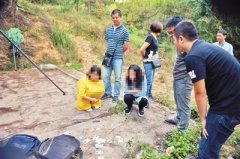 深山废弃的养猪场里 十多个年轻男女每天来上班