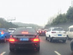 重庆这个车牌号你没见过 竟是齐刷刷的5个3