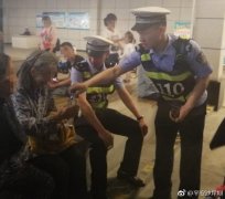 八旬老人独自外出迷路  背后原因让人唏嘘