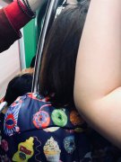 车厢惊现“钢管妖”   乘客忍无可忍提前下车