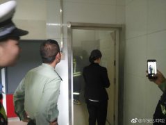 电闸年久失修 冒出滚滚浓烟