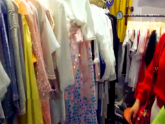 特价衣不准试穿 女子退货遭拒绝引争执