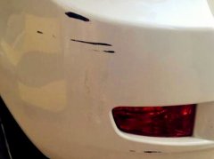 父亲三天两头就借车开 刮蹭坏了不修还抱怨儿子不孝