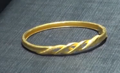 店员清洗手镯时脱离自己的视线  顾客怀疑被掉包