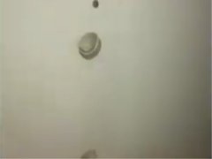 租客突然退租  搬走电视逼迫房东退还押金