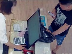 男子买衣服未付款 拉黑营业员不接电话