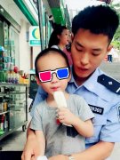 小正太走丢蜀黍当“奶爸” 粗心家长几个小时后才来领