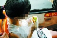 美女常在公交车上吃早餐  引车内乘客反感
