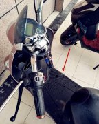 电瓶车脚垫被盗令车主不悦   网友：庆幸车子还在