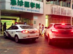 10岁男孩家中突然昏迷 送医途中遇堵车警车应援开道