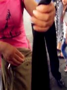 两女子因买卖头发起争执  说好的一共600块变成600块一斤