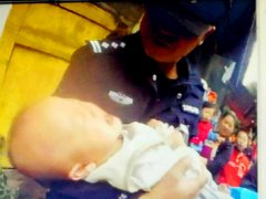 3岁男孩带1岁弟弟外出找奶奶 被民警及时发现